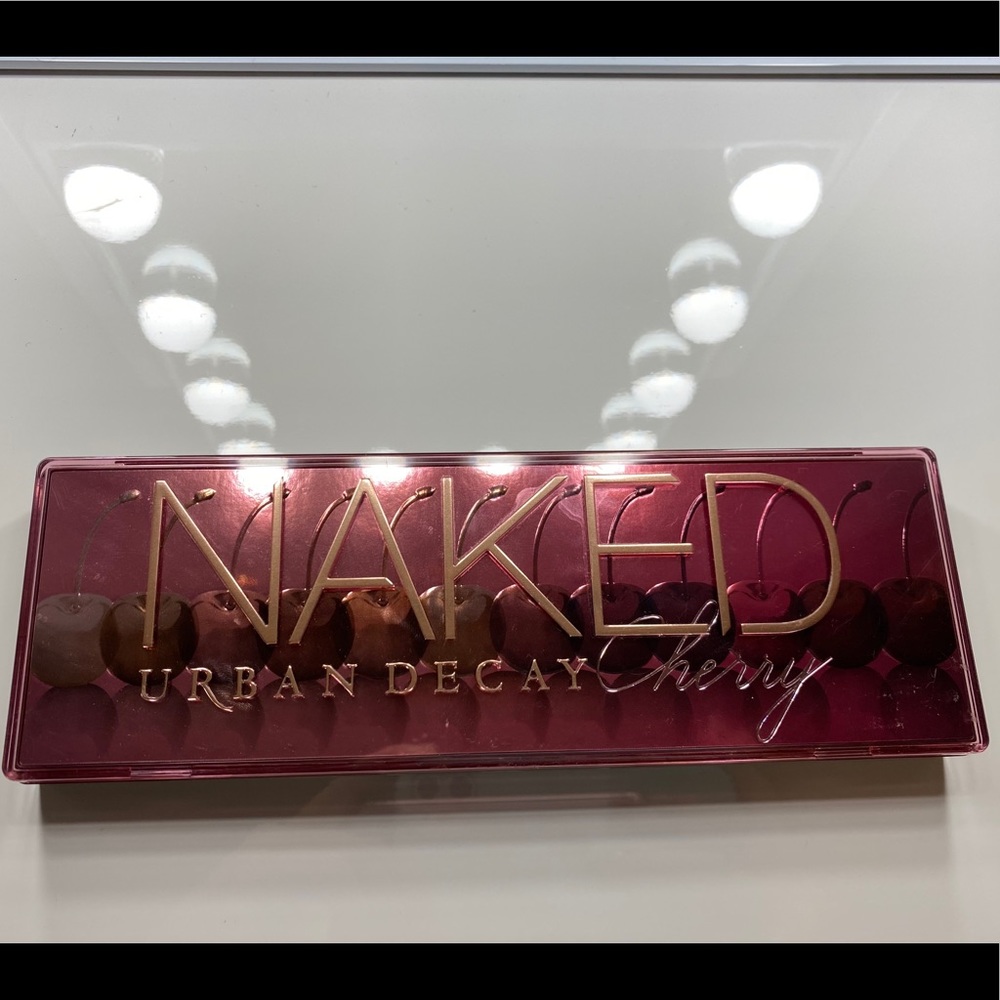 Urban decay cherry eyeshadow palette